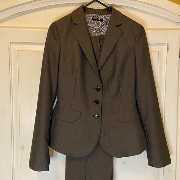 SISLEY Suit Jacket and Pants - Brown - Picture 13 of 16
